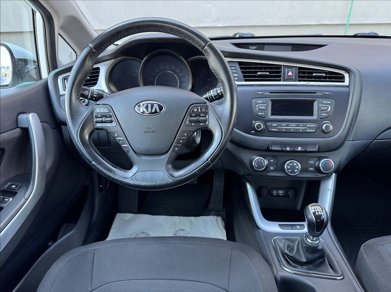 Kia Ceed 1,6 GDI 99kW tempomat původ ČR - fotka 29 z 50