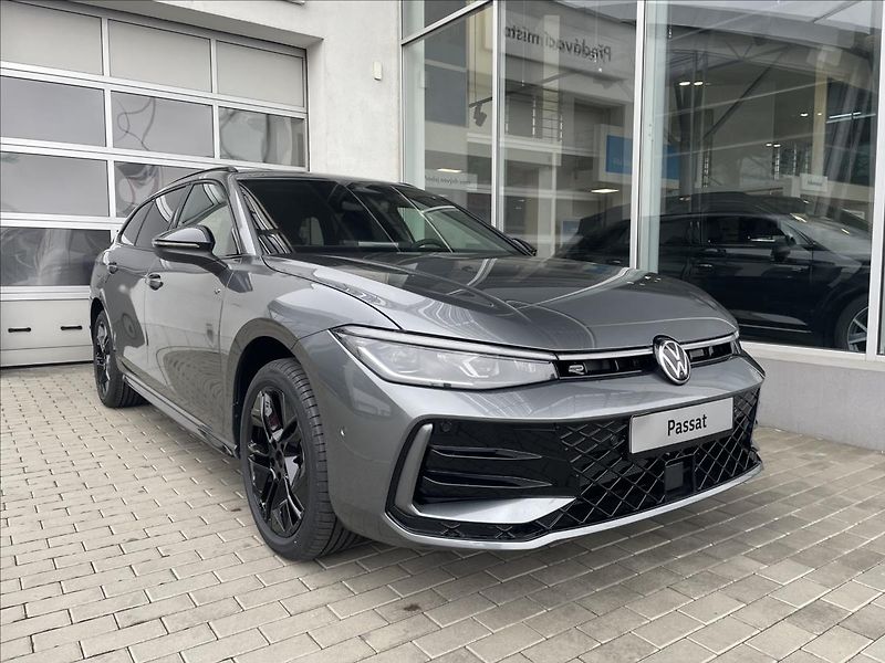 Volkswagen Passat (2025) 1,5 TSI 200 kW eHybrid  R-Line - fotka 3 z 16