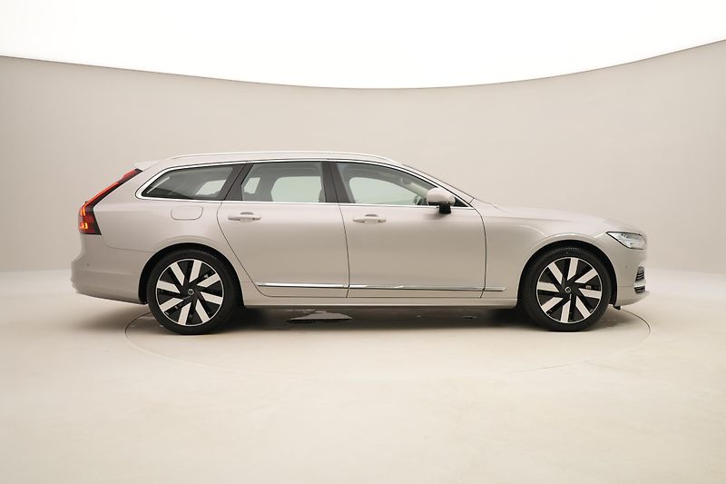 Volvo V90 T6 AWD RECHARGE BRIGHT PLUS - fotka 14 z 58