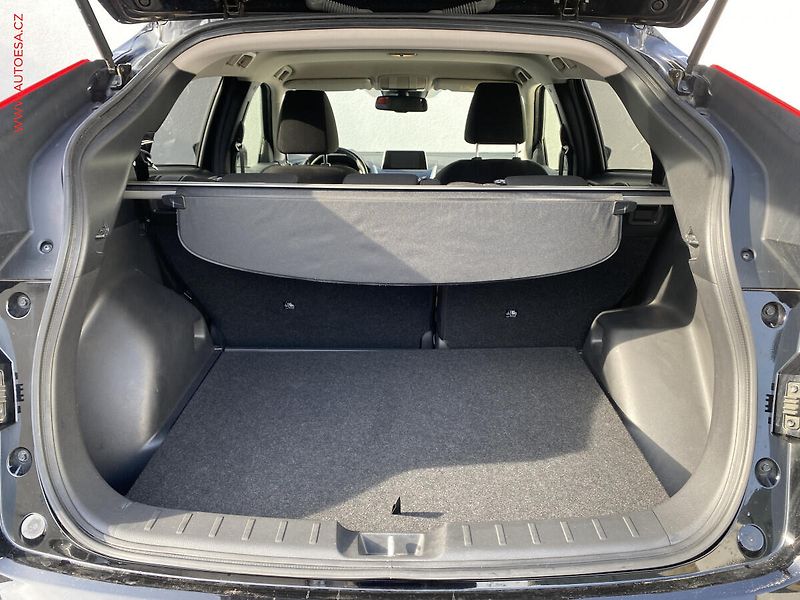Mitsubishi Eclipse Cross (2019) 1.5 T-MIVEC, AT, kamera - fotka 7 z 21