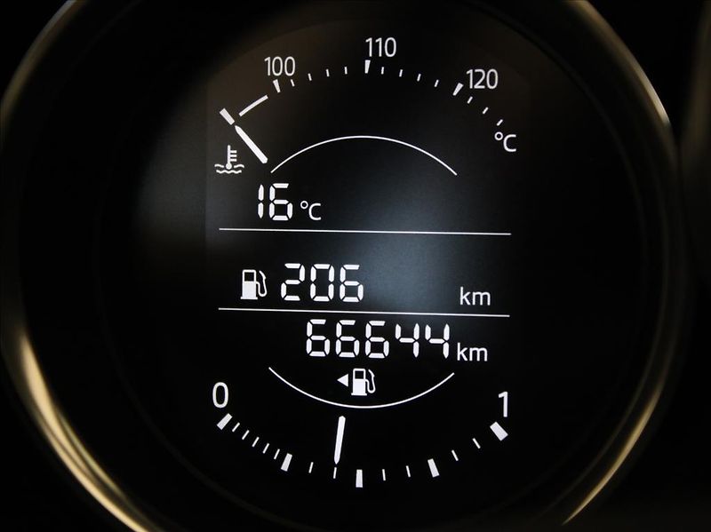 Mazda MX-5 1,5 G130 1.majitel ČR 66tkm. - fotka 15 z 15