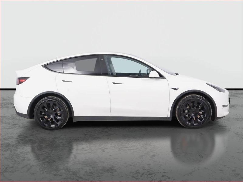 Tesla Model Y (2022) Long Range AWD 79kWh, SoH 89% - fotka 6 z 21