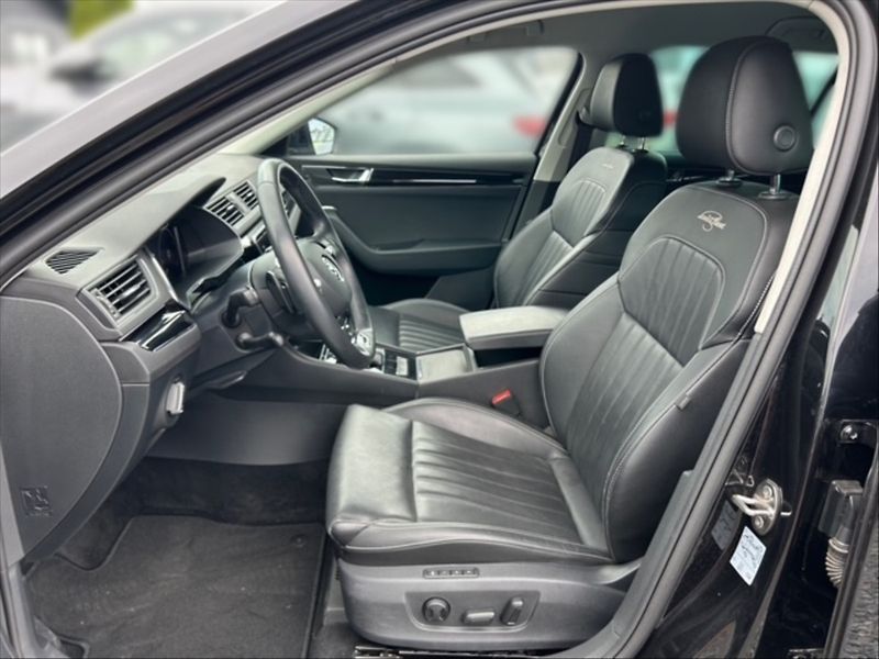 Škoda Superb 1,4 PHEV 160 L&K AT - fotka 7 z 11