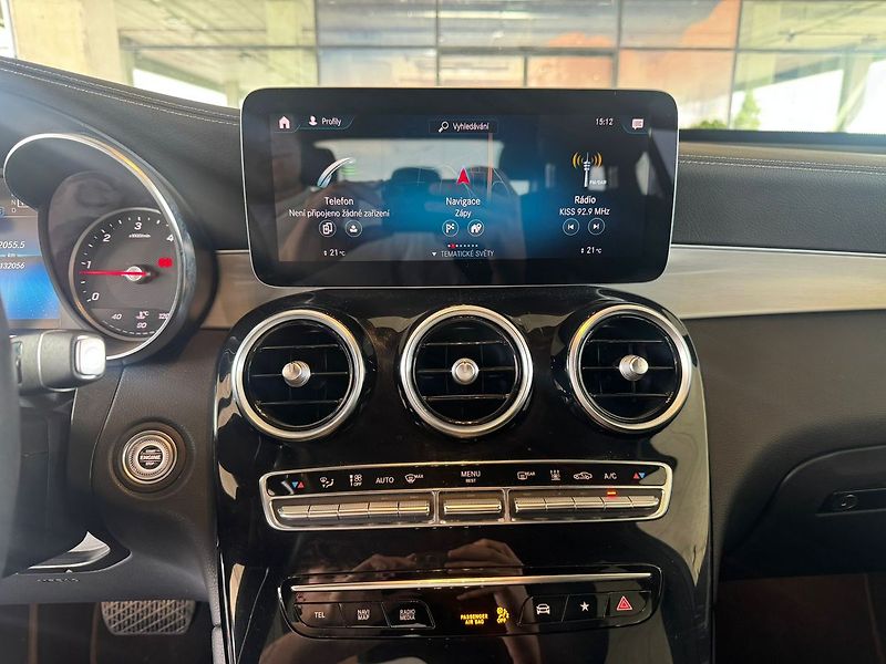 Mercedes-Benz GLC 220d 4MATIC - fotka 15 z 21