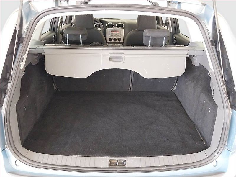 Ford Focus (2008) 1.8 16V, nová STK, Tažné - fotka 14 z 17