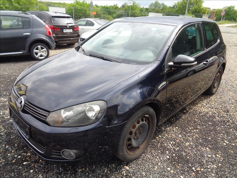 Volkswagen Golf (2011) 1,2 - fotka 3 z 19