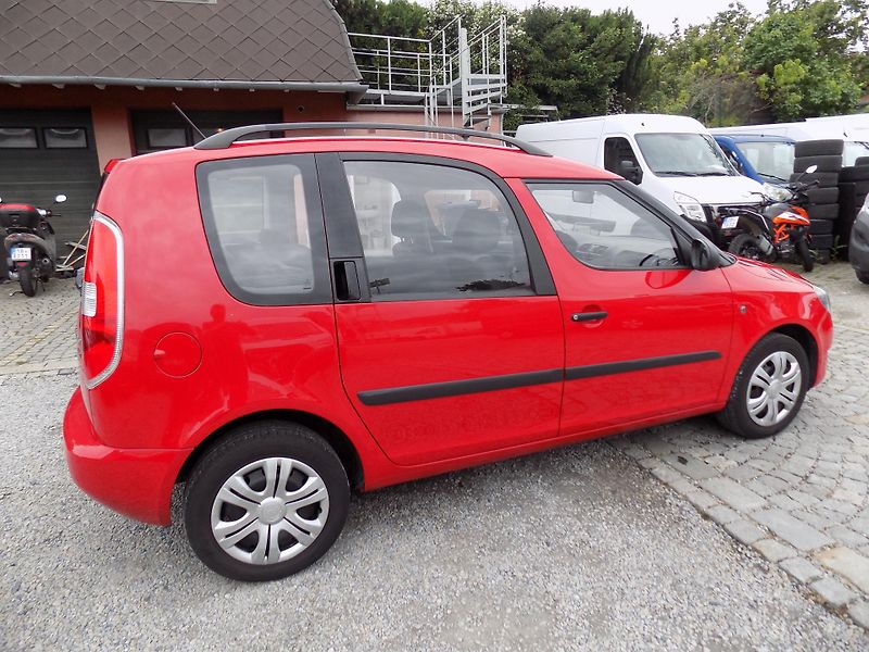 Škoda Roomster 1,2 TSI 63 KW ACTIVE, KLIMA - fotka 10 z 56
