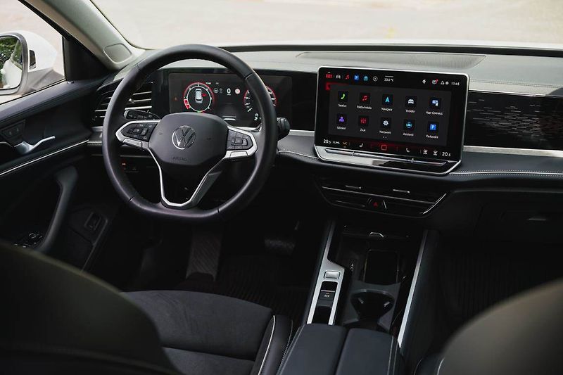 Volkswagen Passat (2025) 2.0 TDI - fotka 3 z 31