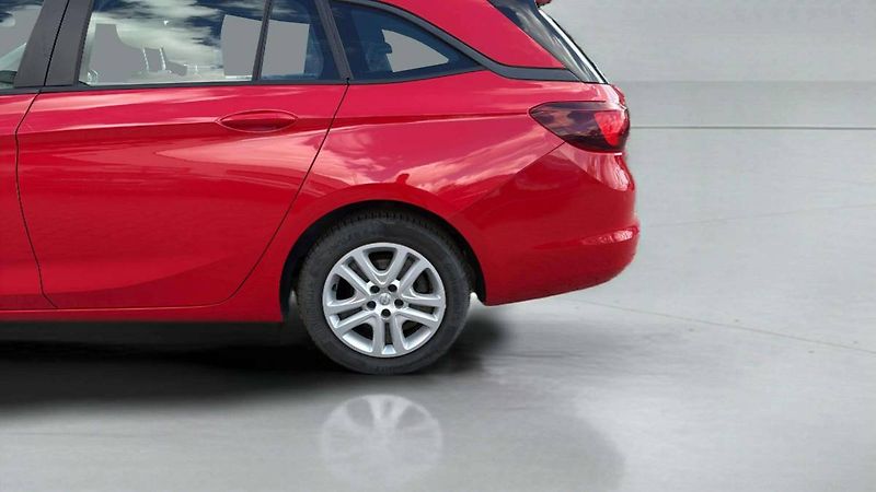 Opel Astra Edition ST 1.2Turbo MT6 (81kW/ - fotka 22 z 24
