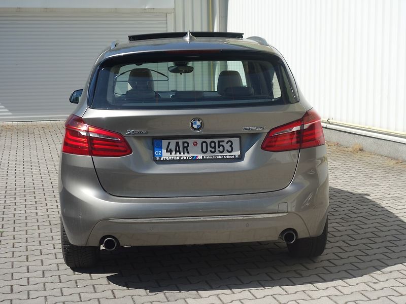 BMW Řada 2 (2015) 225i*X-DRIVE*ACTIVE*TOURER*CZ - fotka 10 z 46