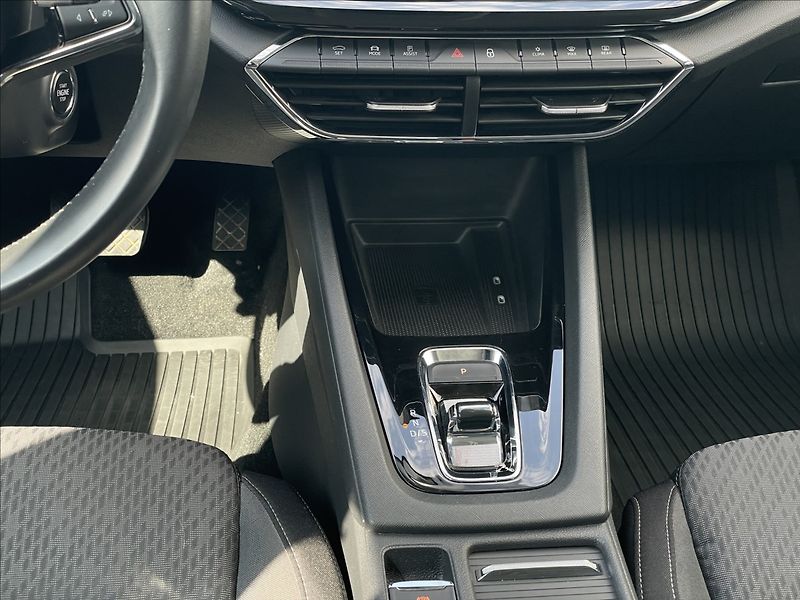 Škoda Octavia 2,0 TDI DSG Style Plus Top ACC - fotka 13 z 23