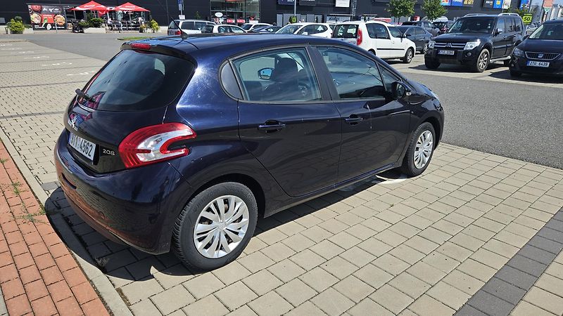 Peugeot 208 (2014) Prugeot 208, první majitel - fotka 3 z 11