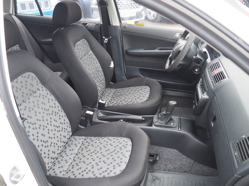 Škoda Fabia (2007) 1.4i, 1. Maj ČR - fotka 17 z 36