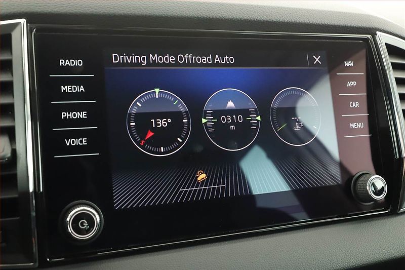 Škoda Karoq (2022) Scout 2.0 TDI - fotka 12 z 19