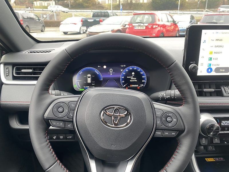 Toyota RAV4 2.5 Plug-in 185 Selection - fotka 7 z 23