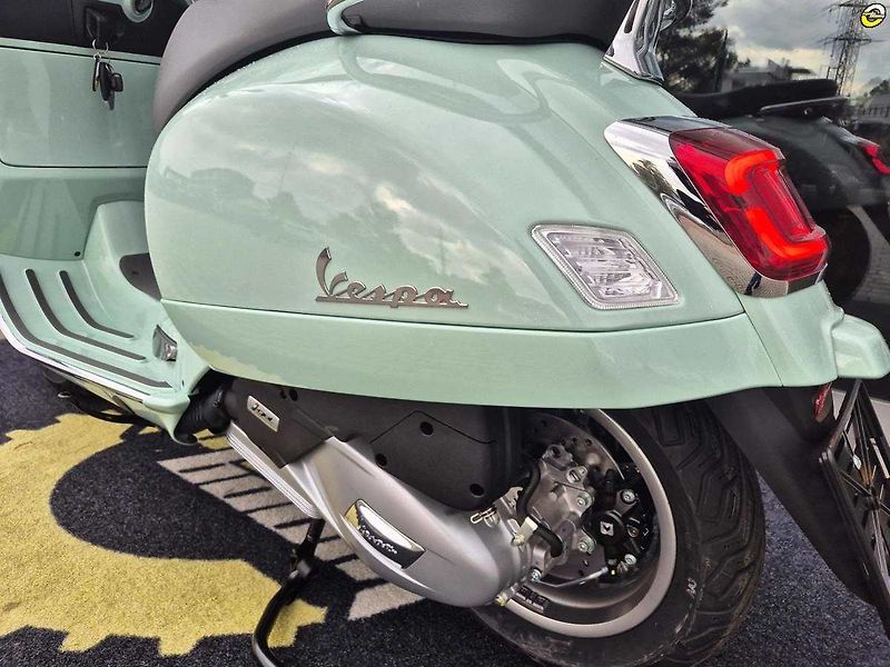 Vespa GTS 125 (2026) E5+ - fotka 32 z 39