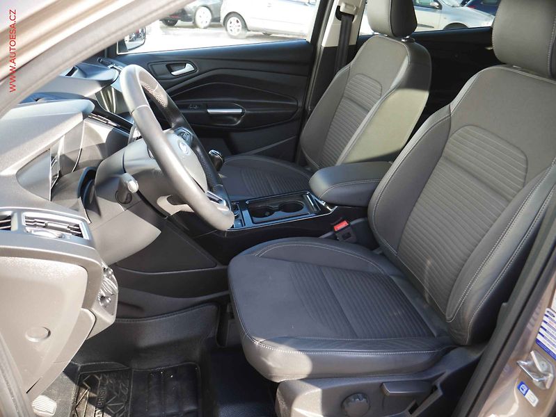 Ford Kuga (2018) 1.5 EB, ČR, Navigace - fotka 8 z 16