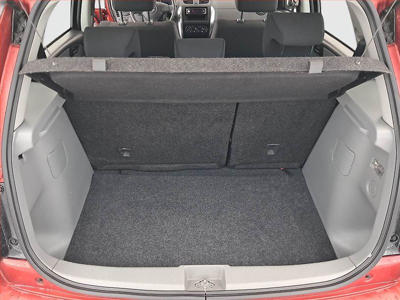 Suzuki SX4 (2010) 1.5 VVT, Serv.kniha - fotka 13 z 14