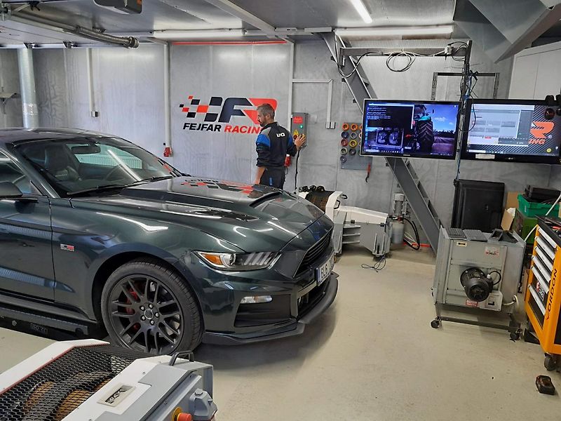 Ford Mustang (2015) 5,0Stage3 originál ROUSH 791PS - fotka 20 z 54
