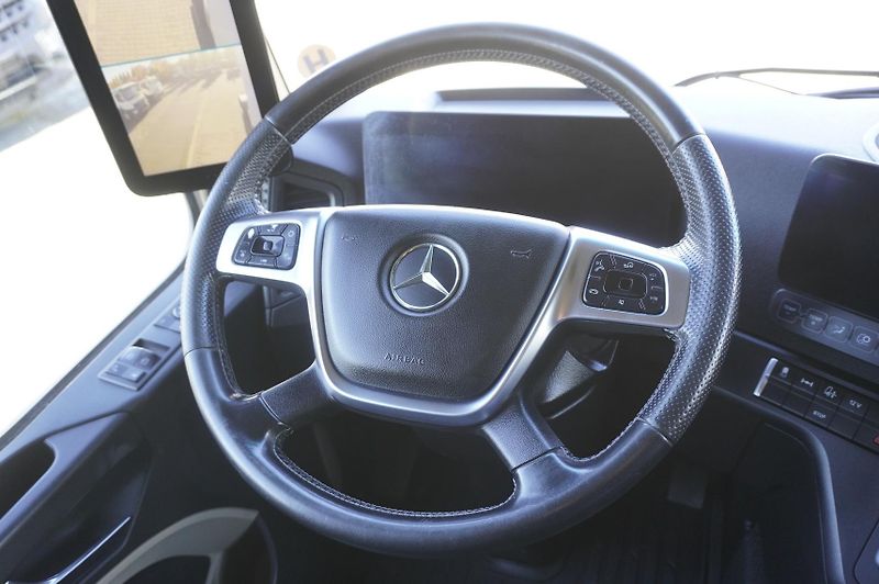 Mercedes-Benz Actros (2022) 1835 LS MP5 tractor unit - fotka 15 z 24