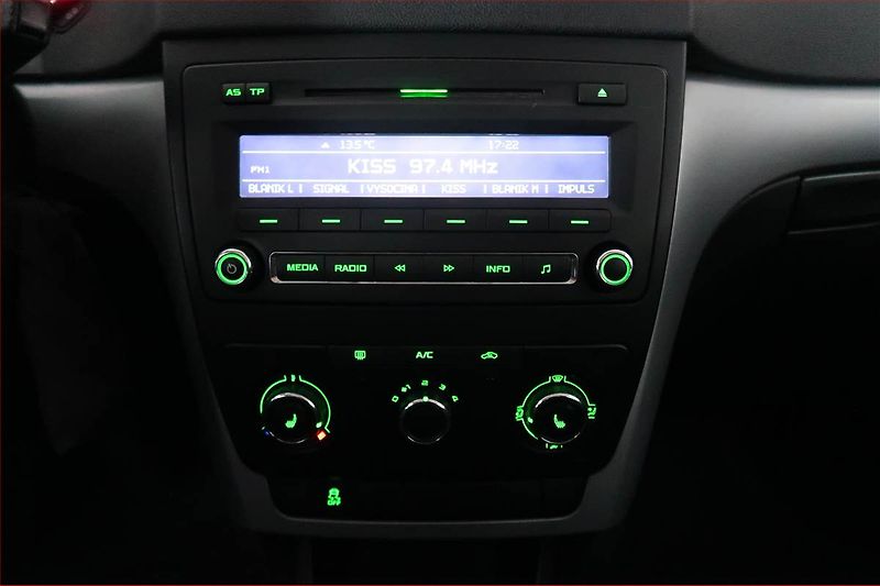 Škoda Yeti (2014) 1.2 TSI, Vyhř. sedaček - fotka 12 z 14