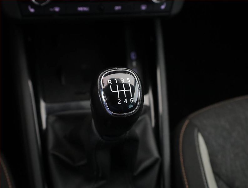 Škoda Scala (2019) Style 1.0 TSI, Serv.kniha - fotka 13 z 20