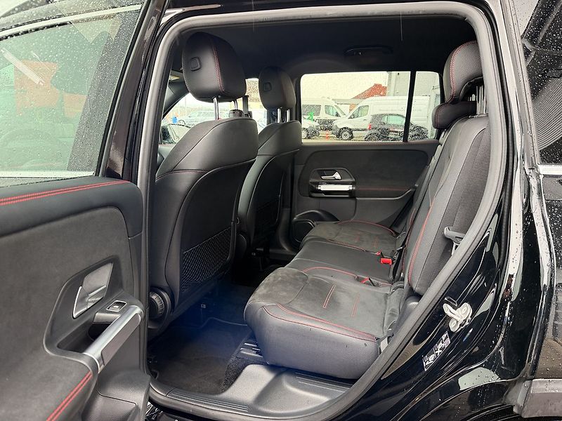 Mercedes-Benz GLB 200d 4MATIC - fotka 14 z 34