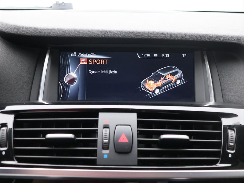 BMW X3 2,0 xDrive20i 135kW X-line DPH - fotka 21 z 32