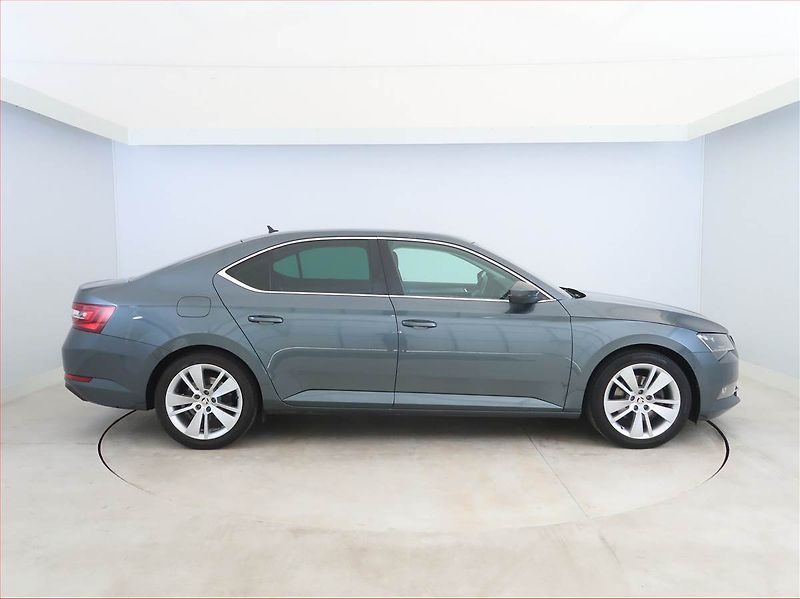Škoda Superb (2018) Style 2.0 TDI, Automat - fotka 6 z 23