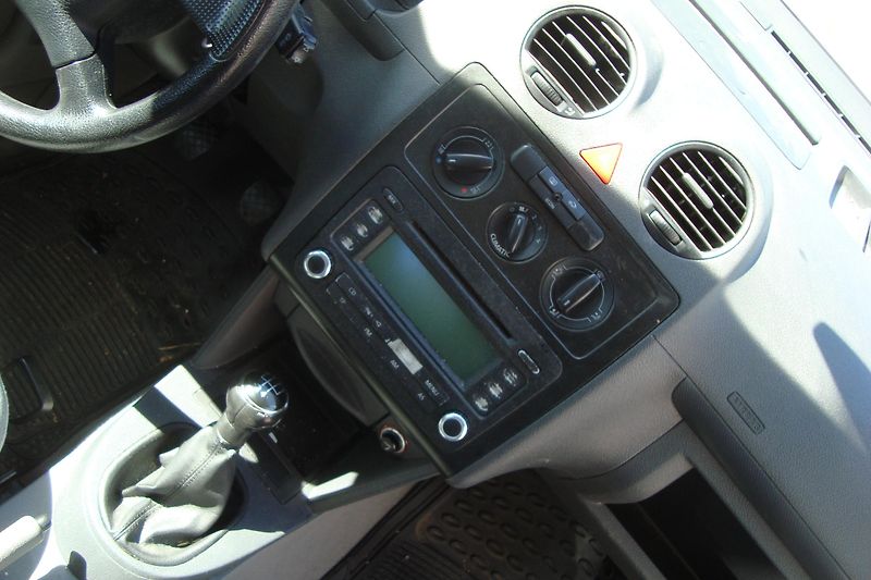Volkswagen Caddy (2006) LIFE 1.9 TDi, STK+ME 5/2027 - fotka 38 z 52