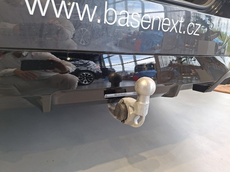 BMW Řada 5 540d xDrive Touring M-Sport  - fotka 26 z 27