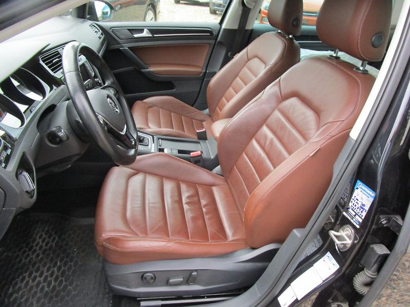 Volkswagen Golf - fotka 11 z 26