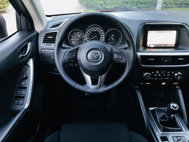 Mazda CX-5 2.0i MANUÁL VÝHŘEV SENZORY LED - fotka 24 z 41
