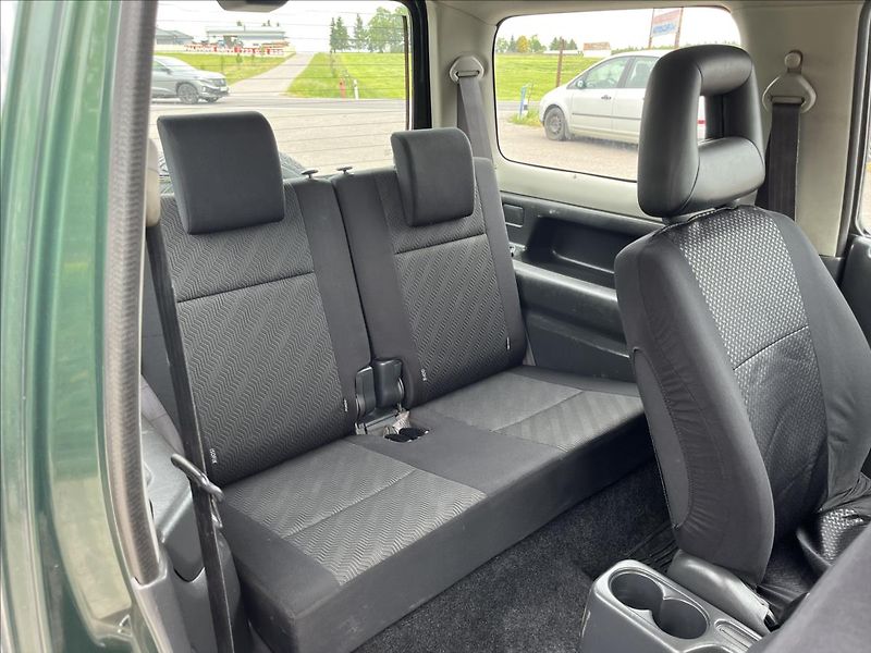 Suzuki Jimny 1,3 i RANGER 4x4 SERVIS TAŽNÉ - fotka 12 z 32