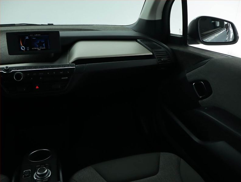 BMW i3 (2014) 60Ah BEV, SoH 74%, Automat - fotka 8 z 19