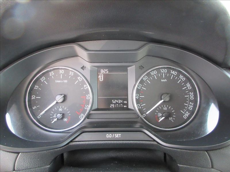 Škoda Octavia 1,6 TDi 81 Kw, Nové v ČR - fotka 18 z 25