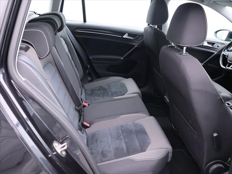 Volkswagen Golf 1,4 TSI Highline Serv.kniha - fotka 12 z 25