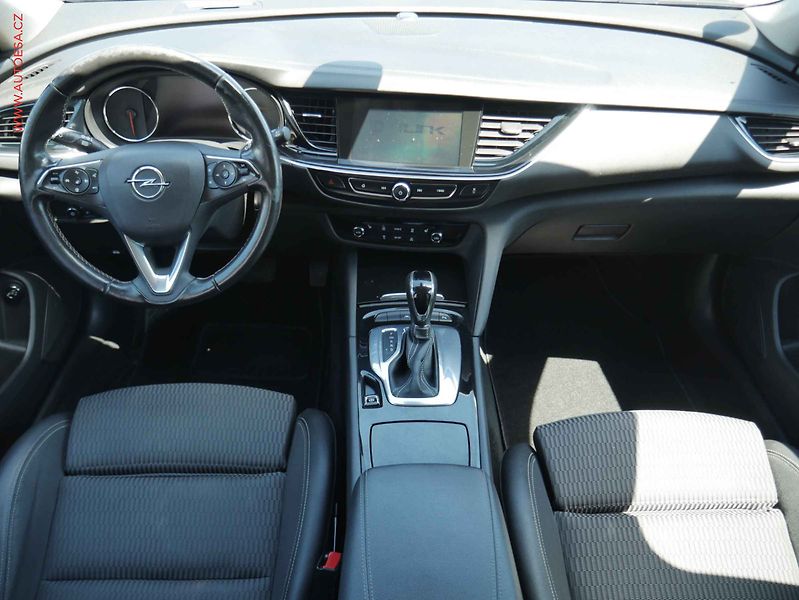 Opel Insignia (2017) 2.0DTi Sports Tourer, AT - fotka 8 z 24
