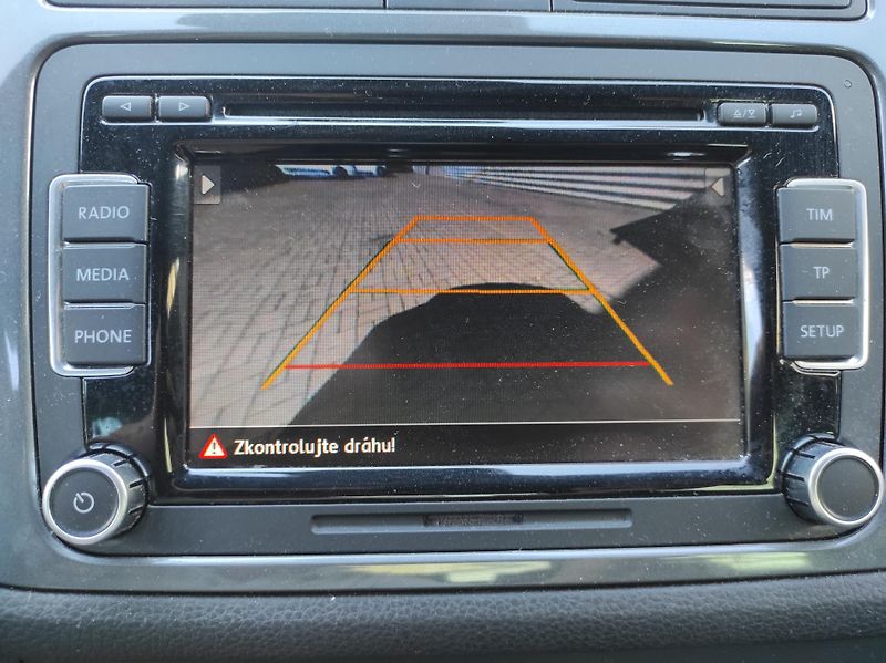Volkswagen Tiguan 2,0TDi R-Line,4x4,DSG,S&S - fotka 16 z 39