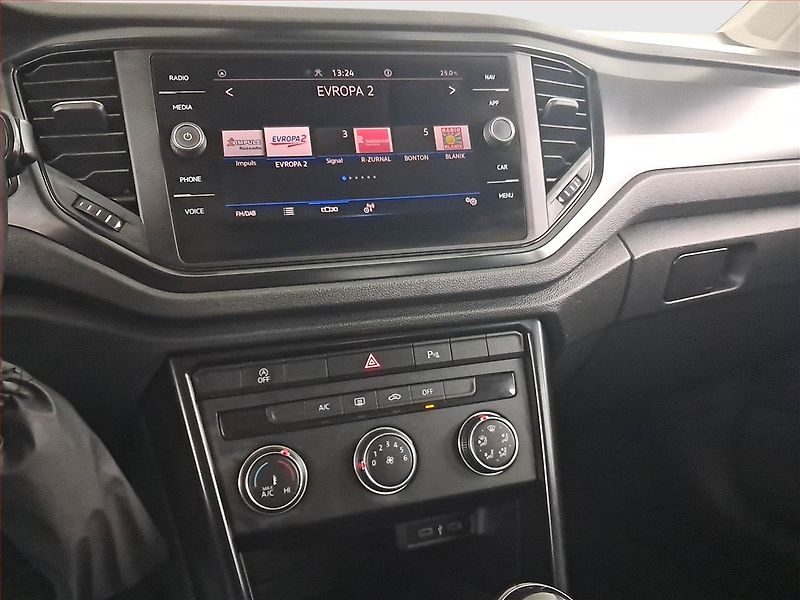 Volkswagen T-Roc (2021) 1.0 TSI, Serv.kniha - fotka 12 z 18