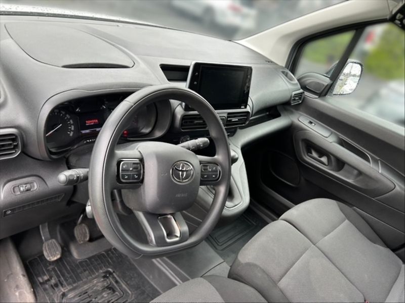 Toyota ProAce City 1,5 D4D 130 extraLComfort - fotka 9 z 11