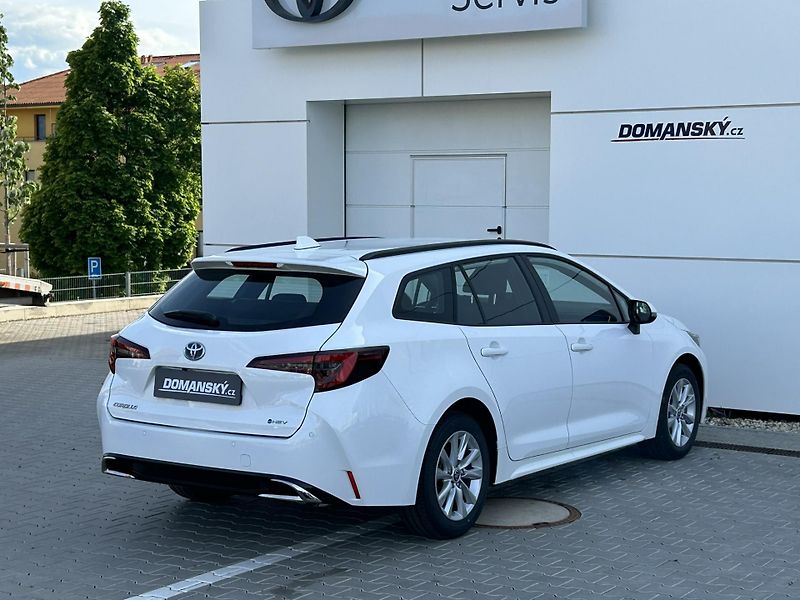 Toyota Corolla (2025) TS COMFORT TECH 1,8 HEV AT - fotka 4 z 14