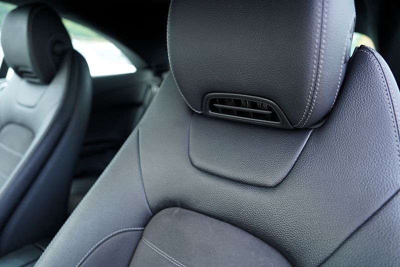 Mercedes-Benz Třídy C C 220d cabrio 4Matic AMG/210PS - fotka 28 z 44