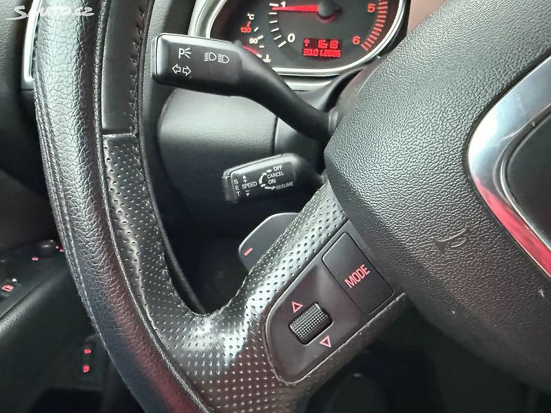 Audi Q7 3,0 TDI V6 QUATTRO - fotka 21 z 38