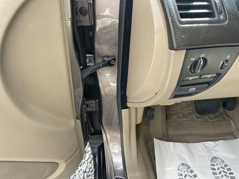 Volvo XC90 2.5TDi D5 200PS AWD R-DESIGN!! - fotka 94 z 180
