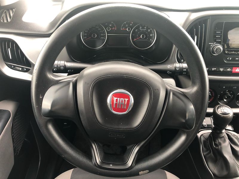 Fiat Dobló 1.4 i - fotka 16 z 28