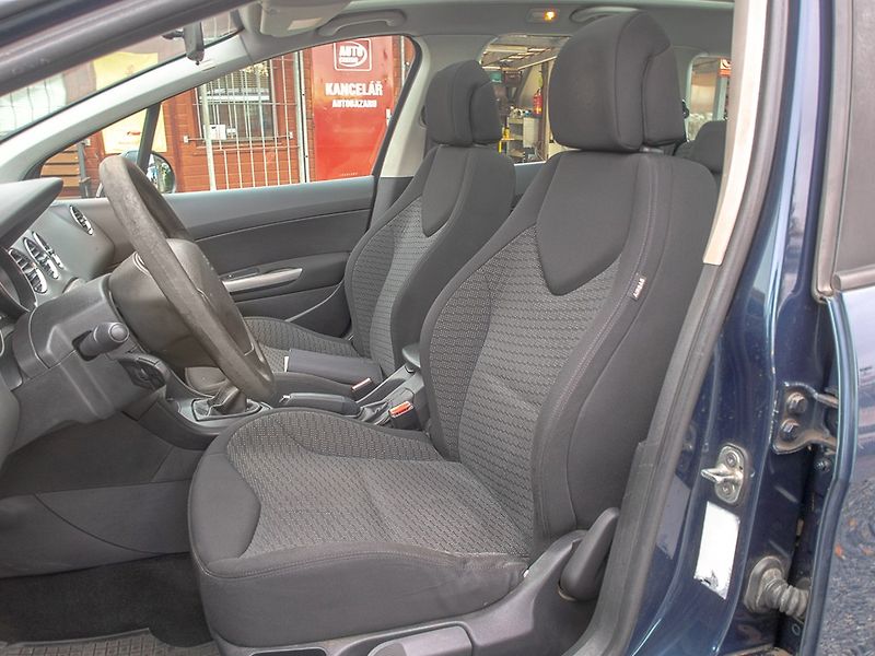 Peugeot 308 (2009) 1.6HDI 80KW SW  – PANORAMA - fotka 13 z 47