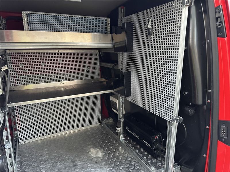 Volkswagen Transporter 2,0 TDI 4MOT LONG DPH 1.maj ČR - fotka 22 z 50