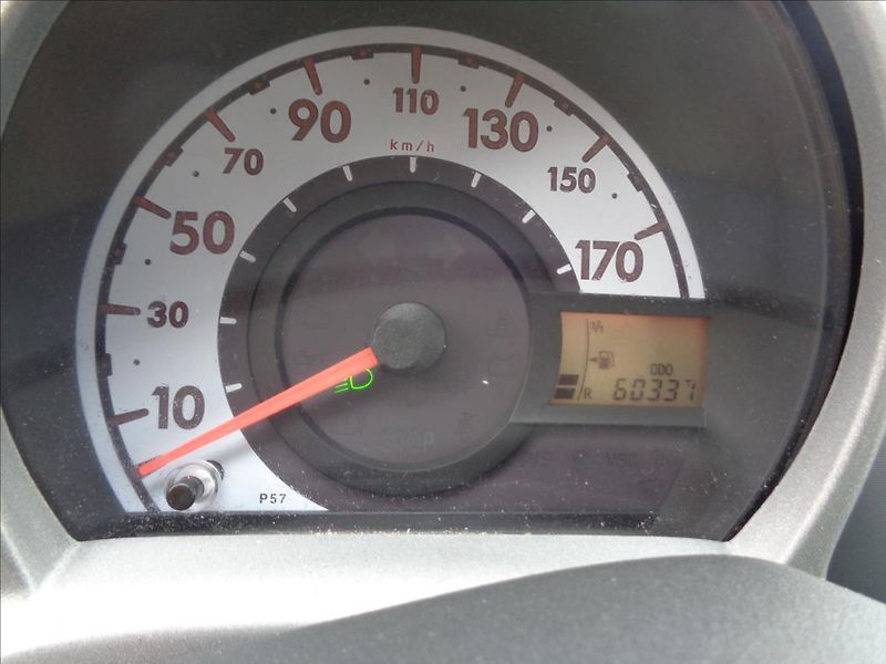 Peugeot 107 1,0 - fotka 11 z 13