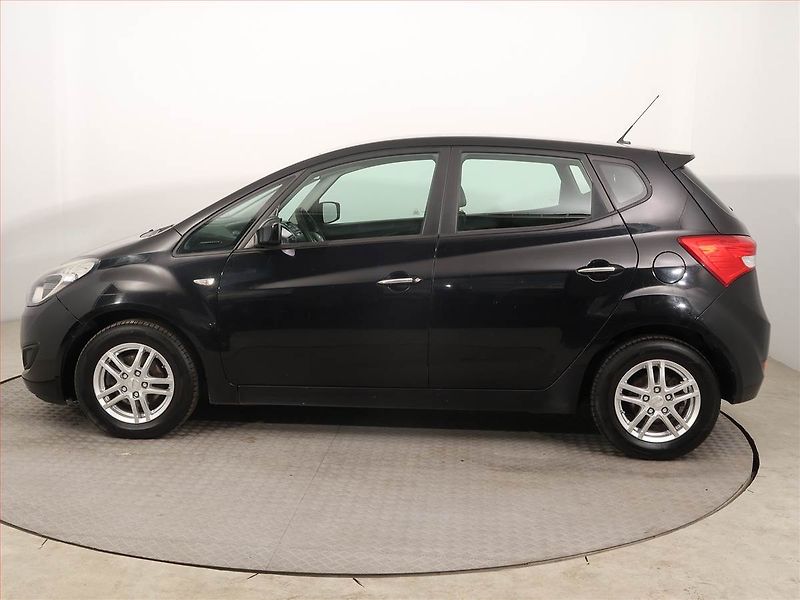 Hyundai ix20 (2015) 1.6 CRDi - fotka 3 z 12